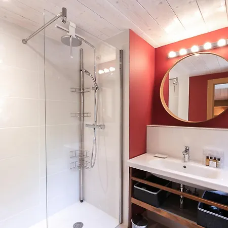 Superbe Avec Jardin Et Parking à - Fr-1-343-177 Chalet *